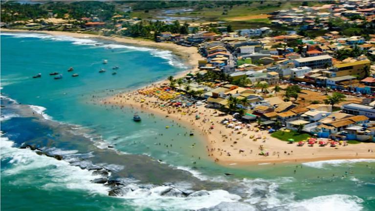Arembepe é uma vila paradisíaca do município de Camaçari na Bahia